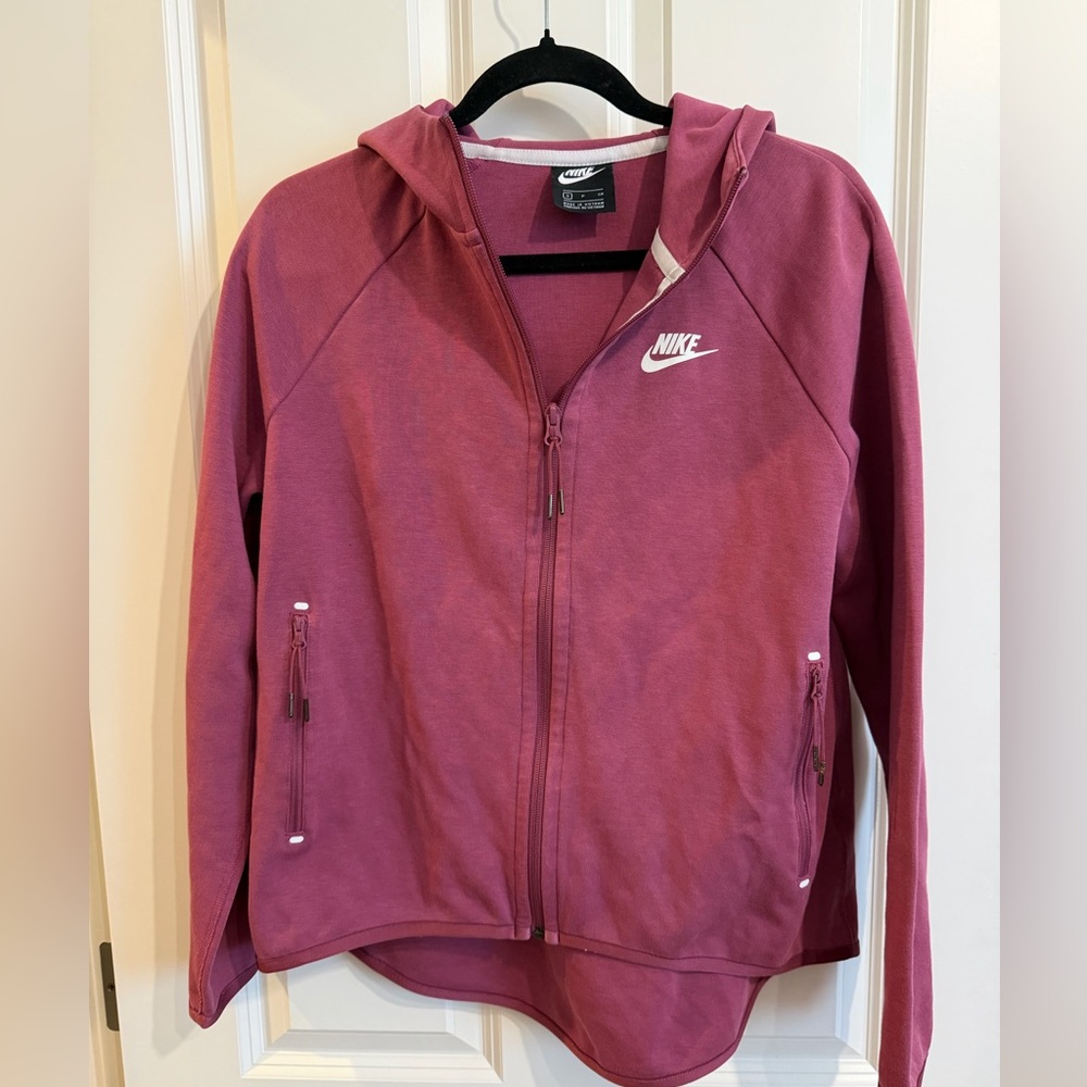 Nike hoodie in a dark pink, size small